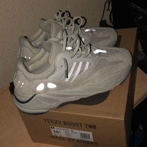 yeezy 700 salt